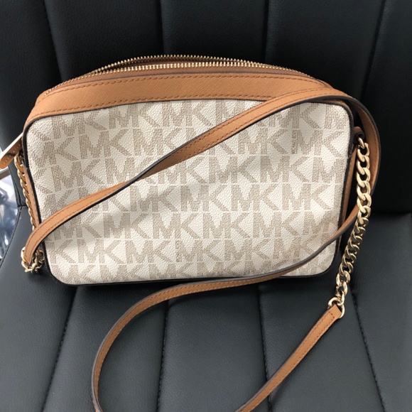 It’s Fall Y’all - Picture 5 of 8